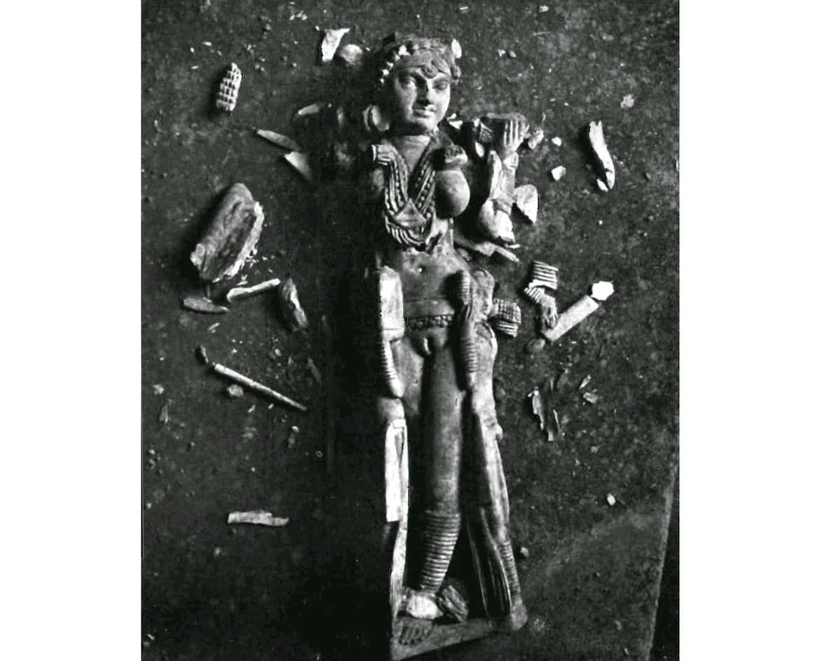 The figure before restoration