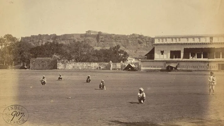 Phul Bagh, with Gwalior Fort in the distance 