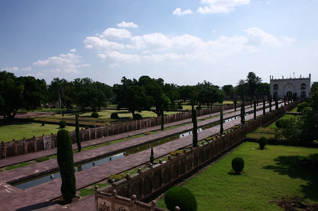 The <i>Charbagh </i>around the tomb