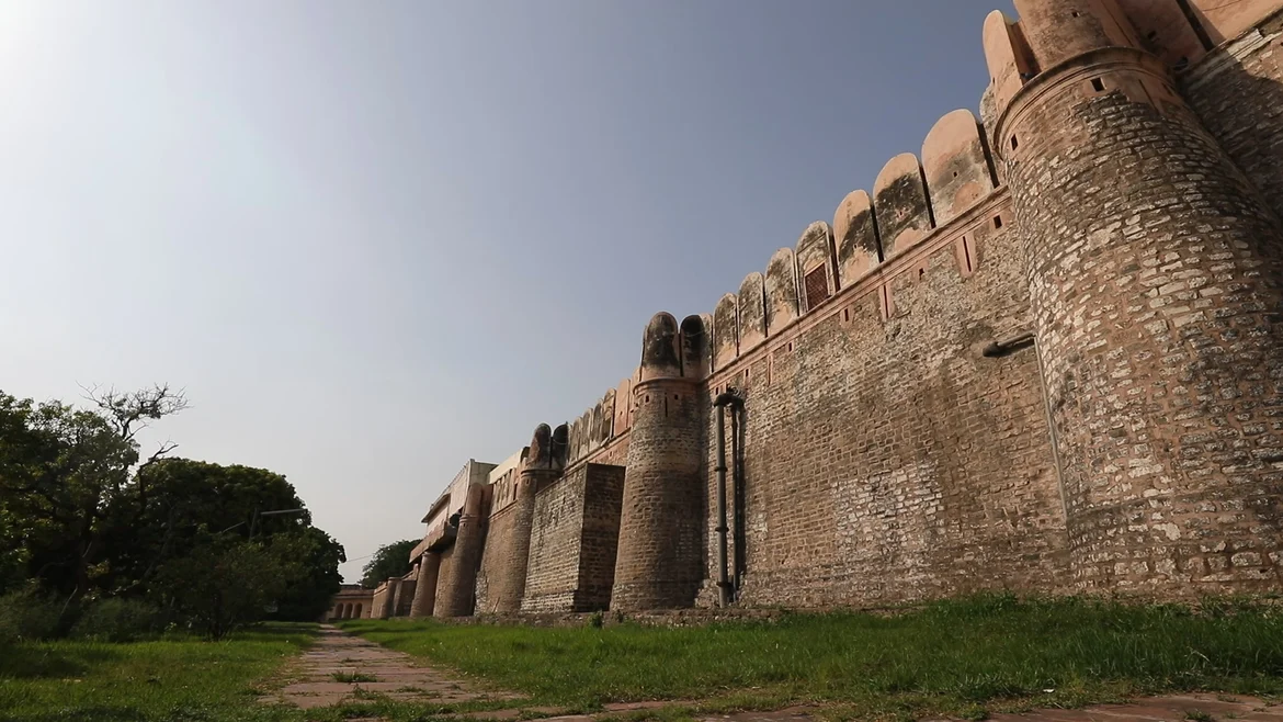 The fort wall