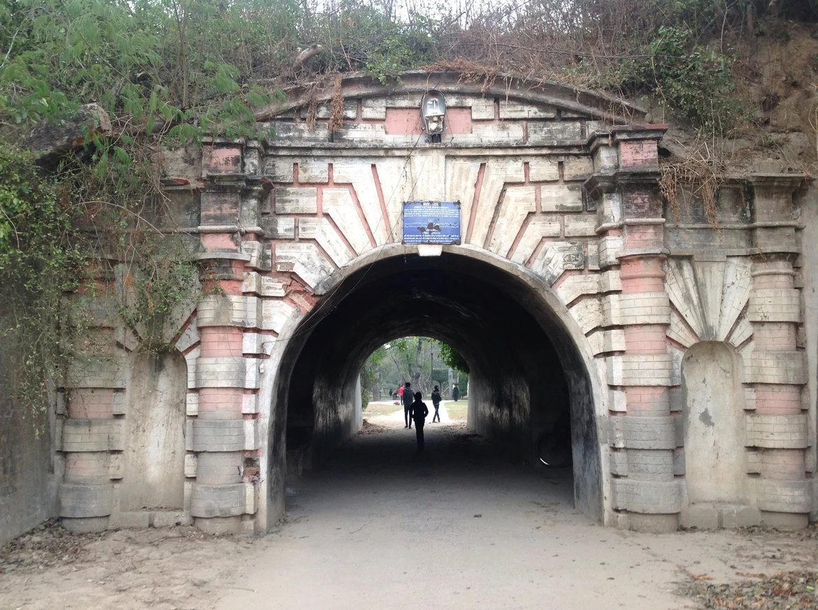 French days’ traverse on entrance of Aligarh Fort