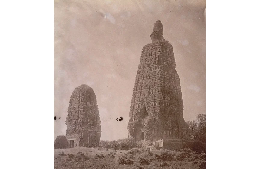 Ruins of the Mahabodhi Temple before restoration