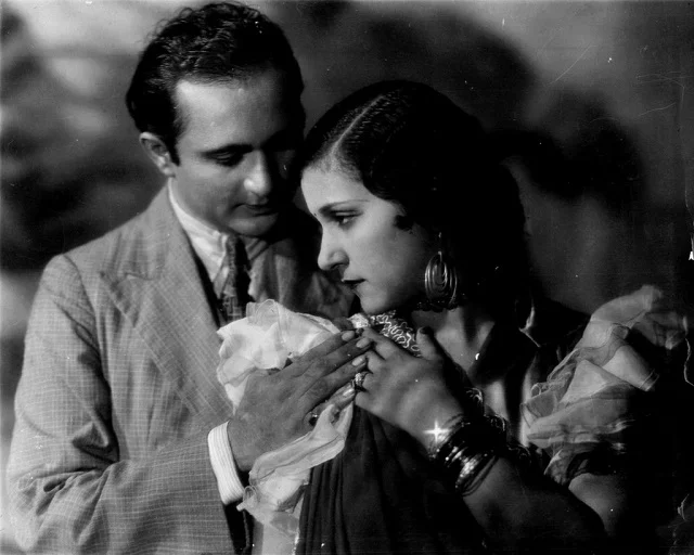 Sulochana with D. Bilimoria in <i>Indira M.A.</i> (1934)
