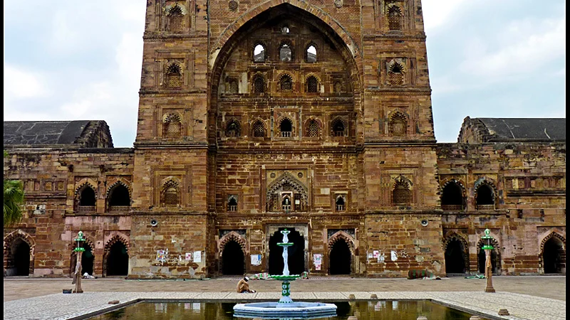 Recent photograph of Jama Masjid