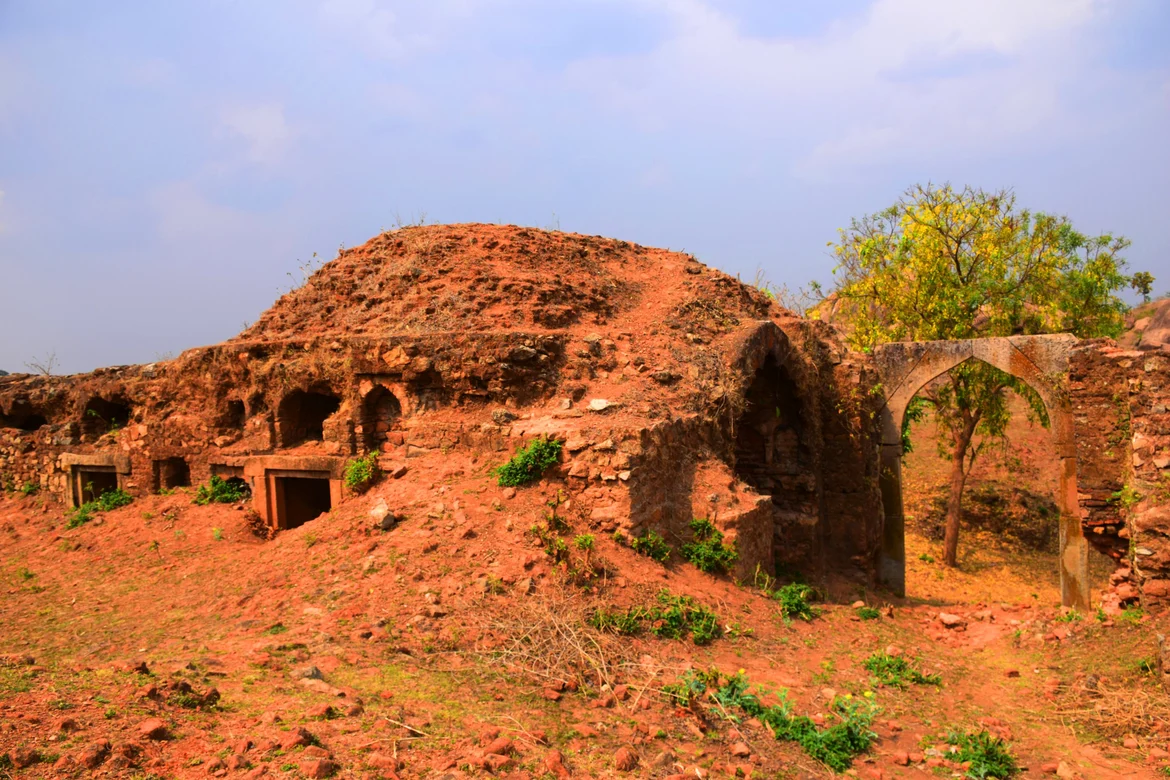 Structure With Gate in front of Navratnagarh