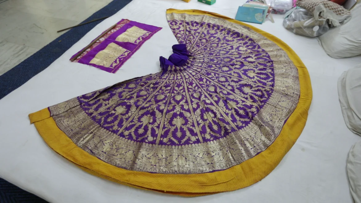 A <i>ghagra </i>with Zari