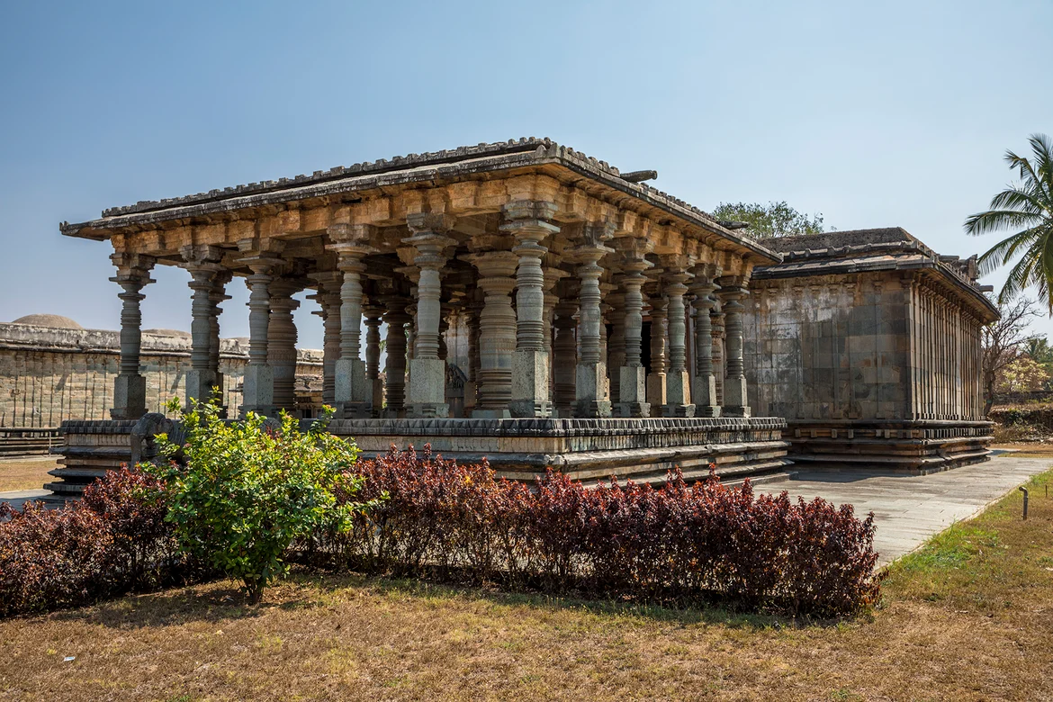 Digambar Jain Temple - Halebidu