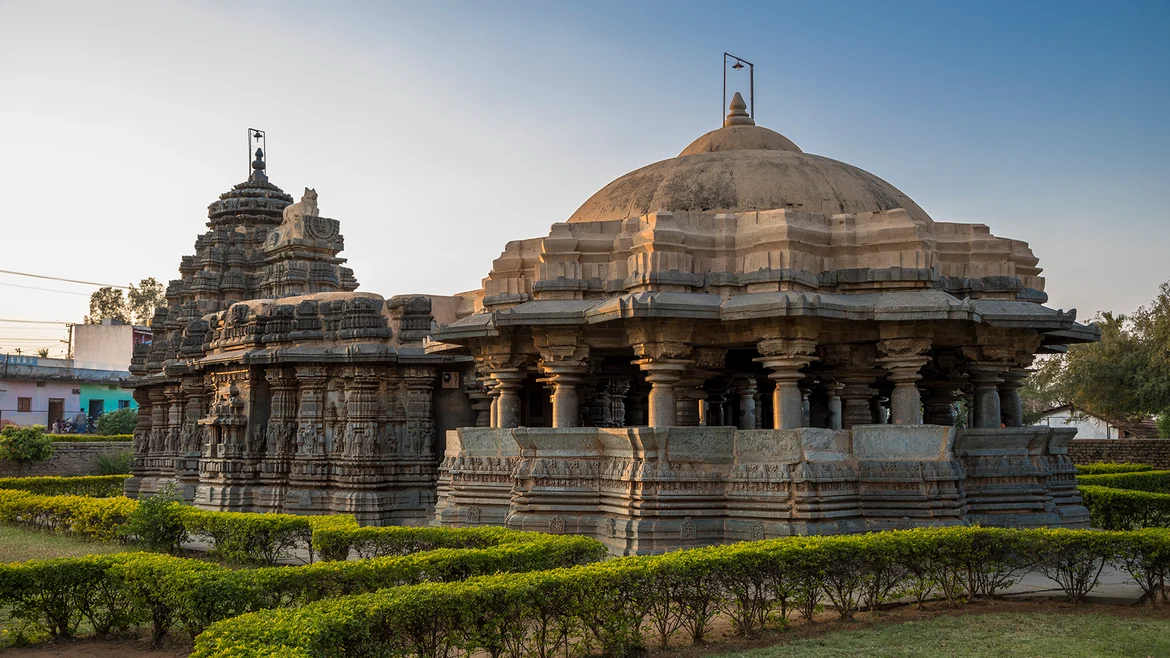 Ishvara Temple – Arasikere