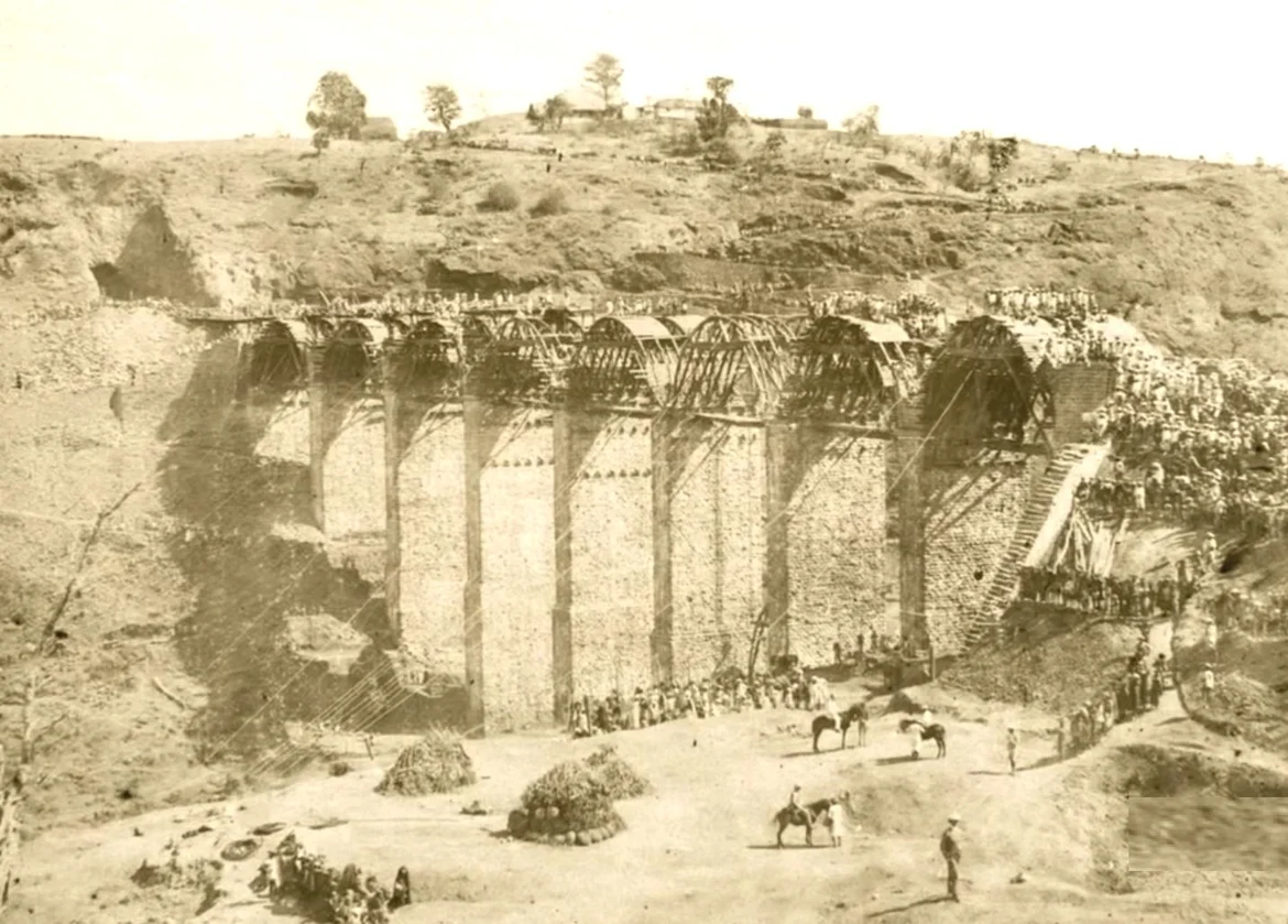 Building of the bridge