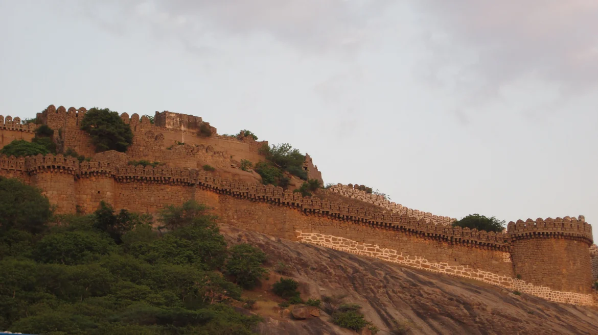 The fort wall