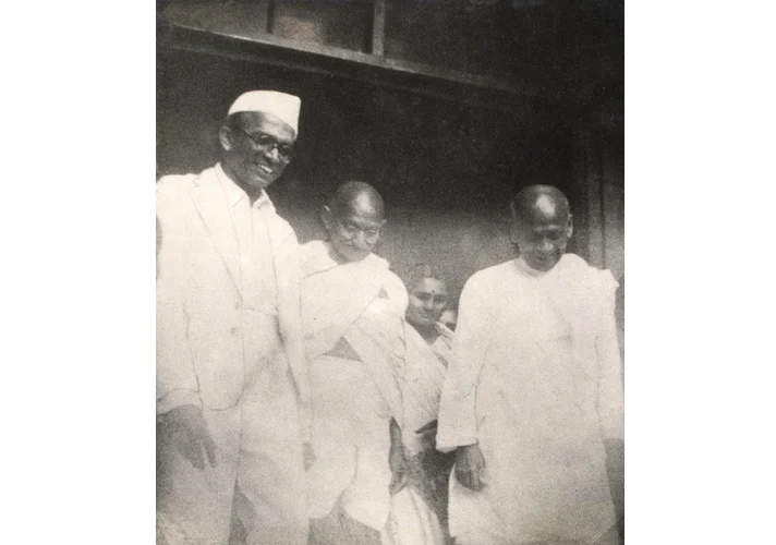 Visit of Mahatma Gandhi and Sardar Vallabhbhai Patel in 1945