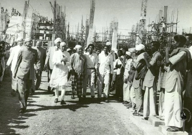 Jawaharlal Nehru greeting the workers of Hirakud Dam,