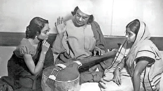 Nazrul teaching Nazrul Geeti