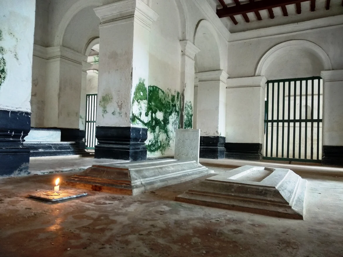 The tomb of Bengal Nawab Siraj ud-Daulah (Left) at Khosbagh (English meaning Garden of happiness) on the western side of Bhagirathi River (presently in Murshidabad district of West Bengal)