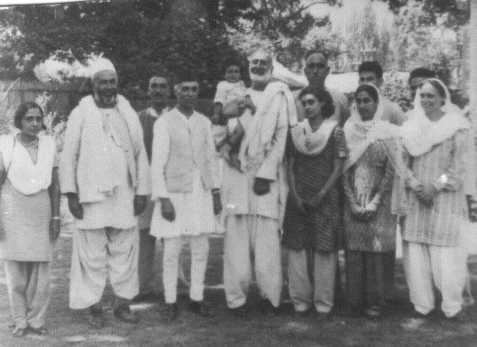 Freda Bedi along with 5 future prime ministers