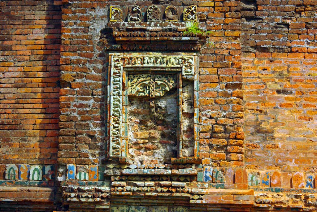 A wall of the Chika mosque