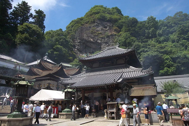 Hozanji Temple