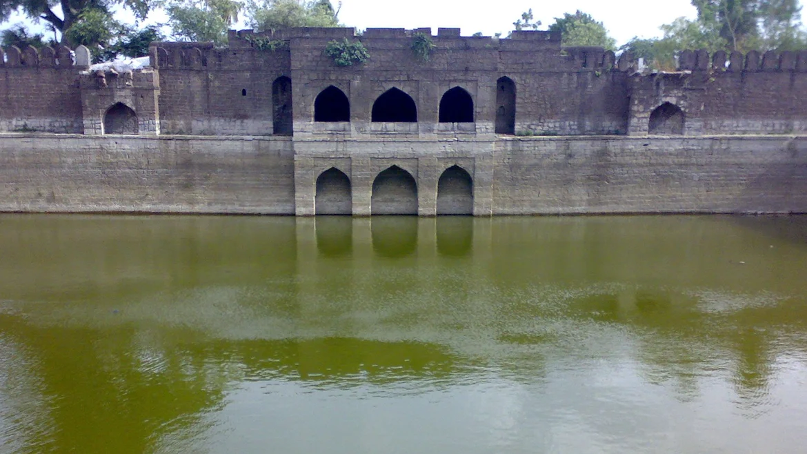 Taj Bawdi in Bijapur