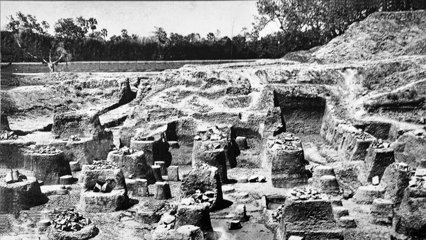 Ruins of pillared hall at Kumrahar site at Pataliputra 