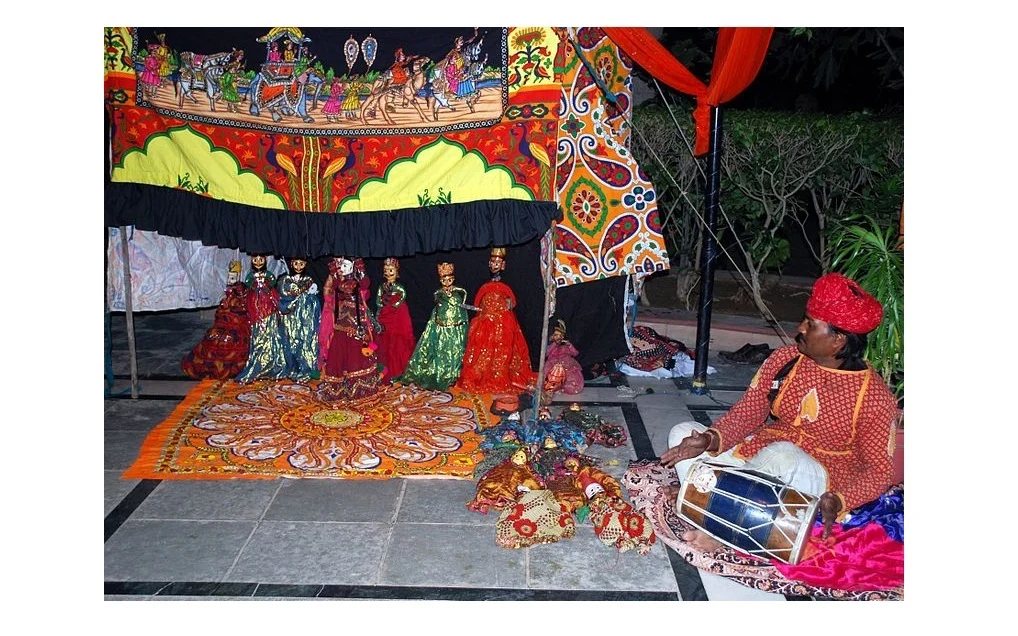 A performance of the <i>Kathputliwalas </i>