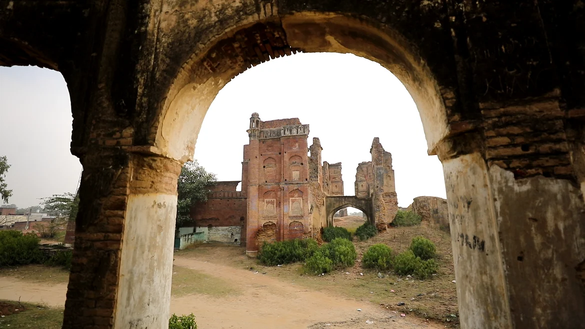 Nankshahi bricks in the fort