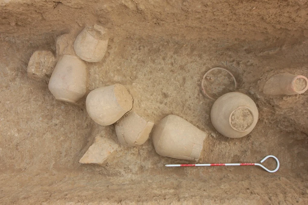 Juna Khatiya burial ceramics 