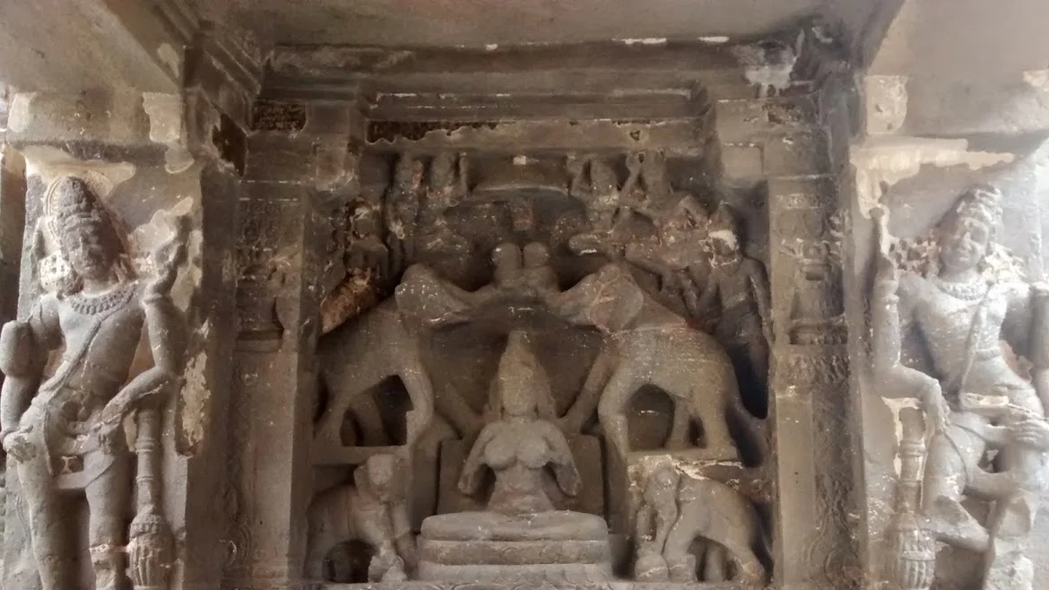 The idol of Gajalakshmi at the entrance<br>