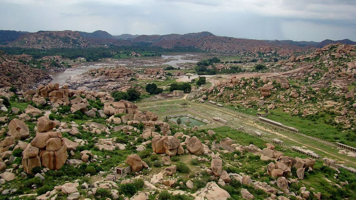 Boulder strewn landscape of Hampi