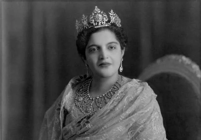 Begum Rafat Zamani of Rampur (wife of Nawab Raza Ali Khan) wearing a diamond tiara and necklace
