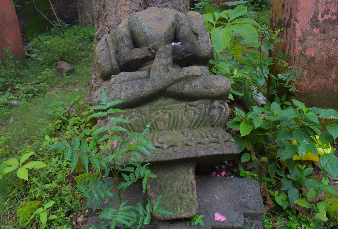 A headless figure found in the complex