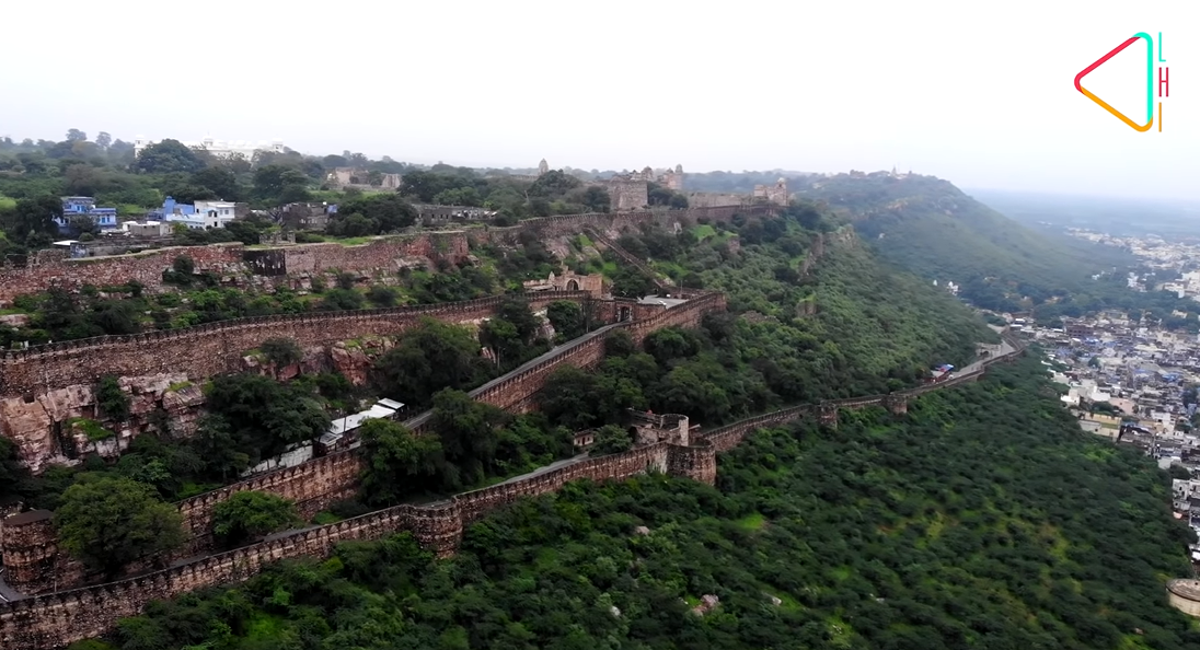 The zig-zag entryway of Chittorgarh
