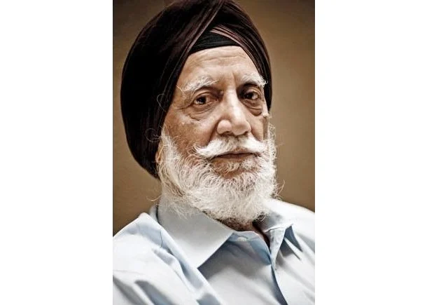 Captain MS Kohli AVSM, leader of the covert climbing expeditions, now at the ripe old age of 88.