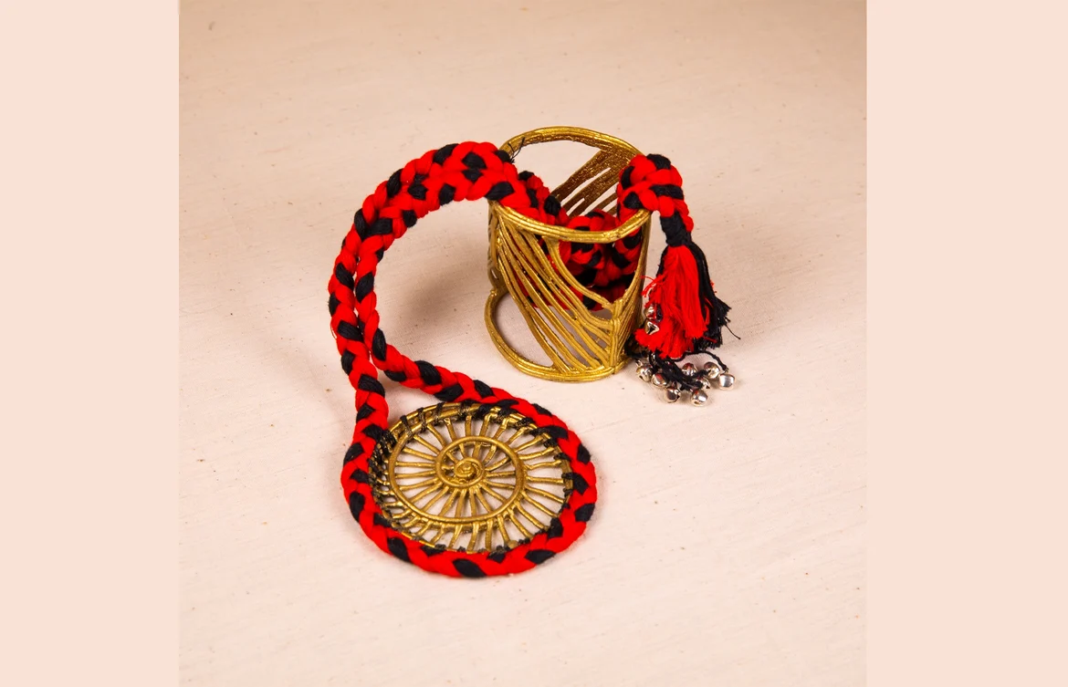 Dhokra neckpiece