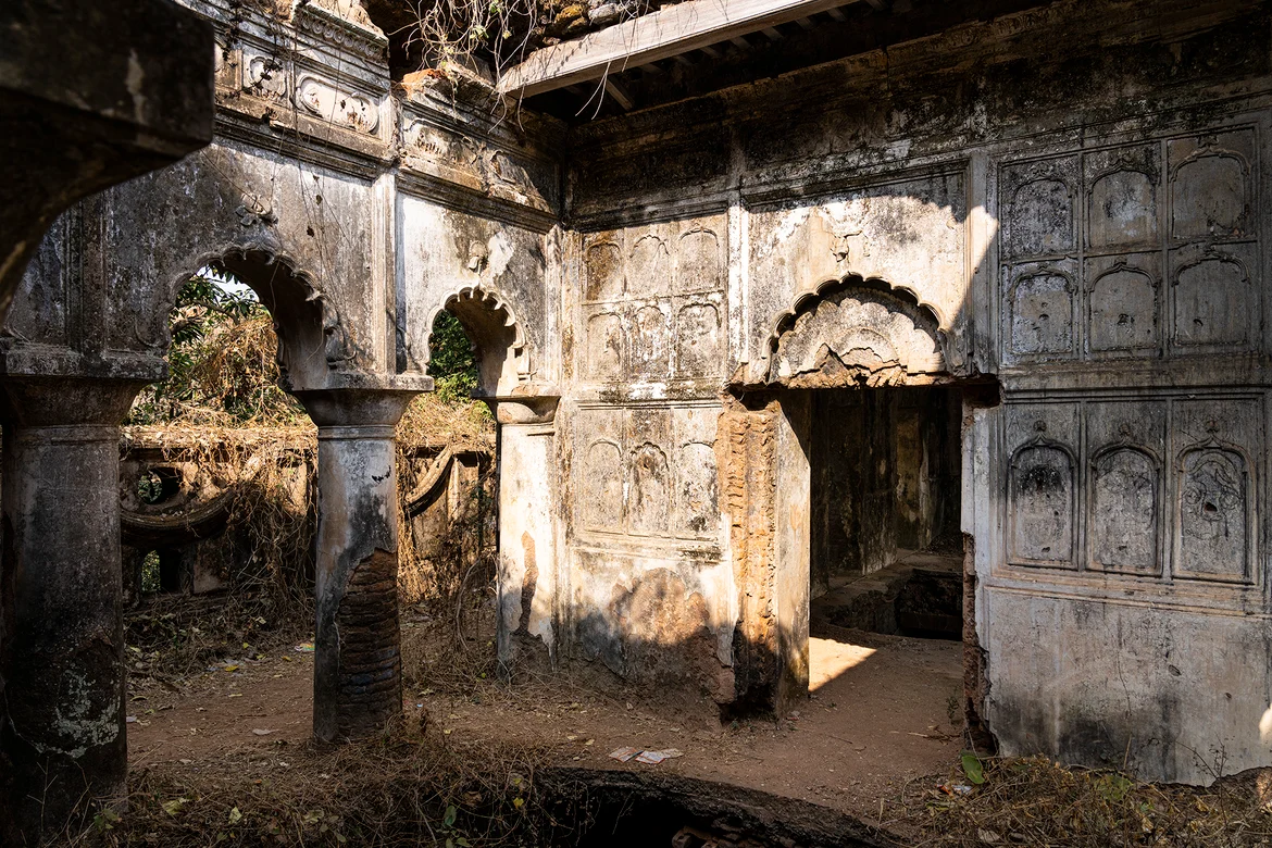 Raipur Rajbari Thakur Ghar