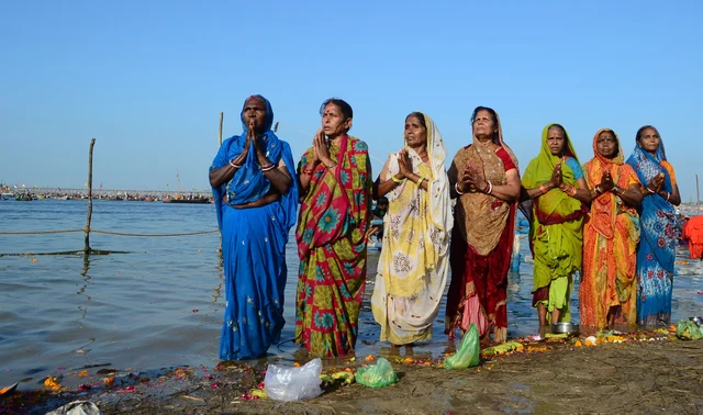 कुंभ: वसंत पंचमी का आखिरी शाही स्नान आज, नागा साधुओं के हथियार प्रदर्शन पर जूना अखाड़े ने लगाई रोक