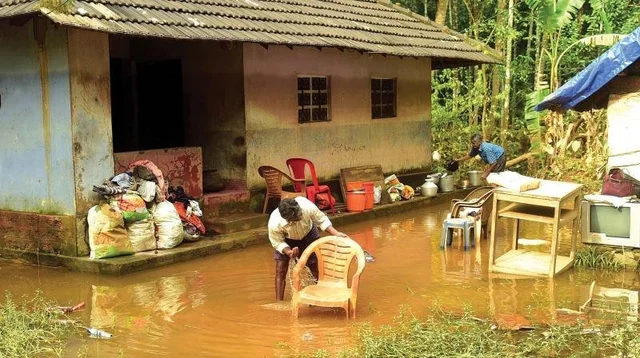 കുട്ടനാട്ടില് നാളെ മുതല് മഹാ ശുചീകരണ യജ്ഞം; ദൗത്യത്തില് പങ്കെടുക്കുന്നത് അരലക്ഷത്തിലേറെ പേര്; ക്രമീകരണത്തിന് പ്രളയ ഗ്രാമസഭകള്