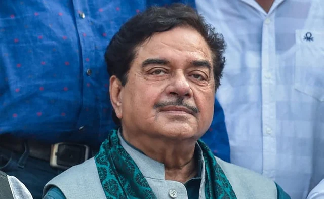 മോഡിയെ നേരിടാന് പ്രിയങ്ക ഗാന്ധി?; സ്ഥാനാര്ത്ഥി സാധ്യത പട്ടികയുമായി നിരീക്ഷകര്, വാരണാസിയില് ഇത്തവണ തെരഞ്ഞെടുപ്പ് പോരാട്ടം കടുത്തേക്കും