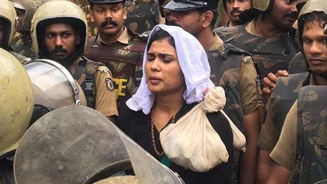 ആ ഫോട്ടോ എൻ്റെ ആവിഷ്കാര സ്വാതന്ത്ര്യമായിരുന്നു: വിവാദങ്ങളില് രഹന ഫാത്തിമ മറുപടി പറയുന്നു