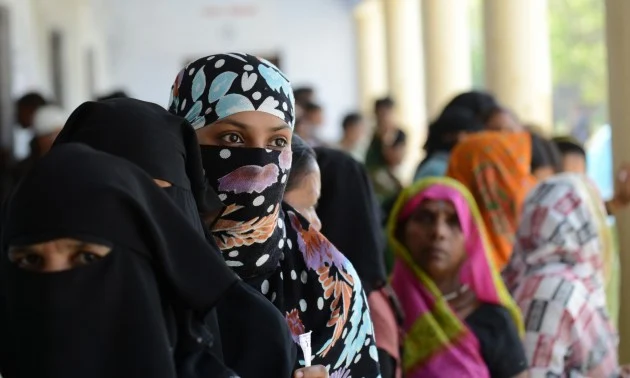ഹിജാബ്, തട്ടം, അഴിച്ചിട്ട മുടി: അവർ ഒരു രാജ്യം വെട്ടിത്തെളിക്കുകയാണ്
