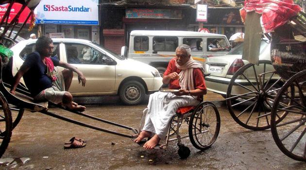 സൈമണ് ബ്രിട്ടോ: ആ വീല്ചെയറില് ഒരു പോരാളി താണ്ടിയ 35 രാഷ്ട്രീയ വര്ഷങ്ങള്