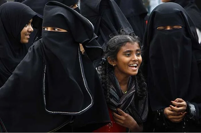മോഡിയുടെ മുത്തലാഖ് ബിൽ മുസ്ലിം സ്ത്രീക്കും പുരുഷനും ഒരുക്കുന്ന തടവറകൾ