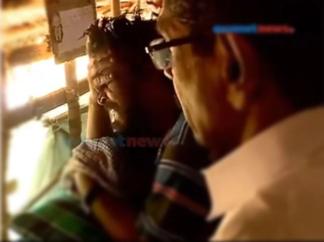 കൊല്ലപ്പെട്ട യൂത്ത് കോണ്ഗ്രസ് പ്രവര്ത്തകന്റെ വീട്ടില് പൊട്ടിക്കരഞ്ഞ് മുല്ലപ്പള്ളി; കുടുംബാംഗങ്ങളെ ആശ്വസിപ്പിക്കാന് വാക്കുകള് കിട്ടാതെ നേതാക്കള്