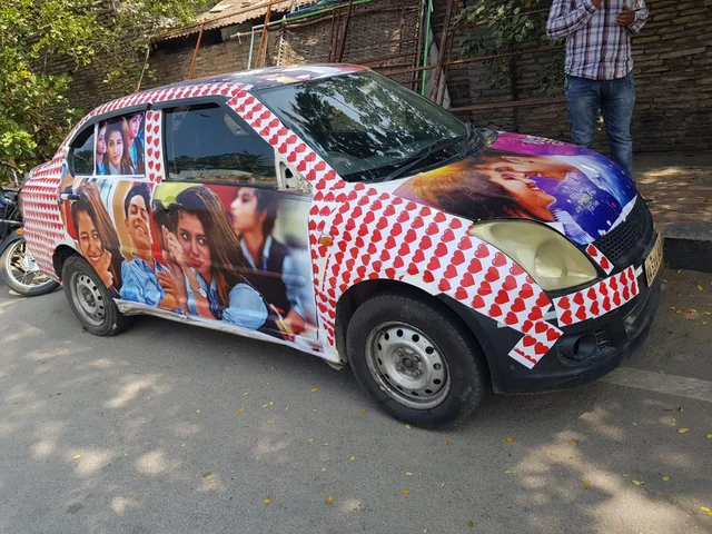 നാലു ഭാഷകളില് ‘അഡാറ്’ റീലീസിങ്ങിനൊരുങ്ങി അഡാറ് ലൗ; പ്രണയദിനത്തില് പ്രദര്ശനത്തിനെത്തും