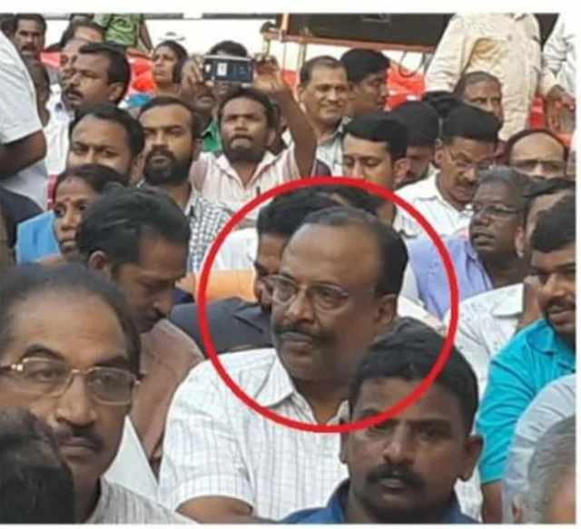 മാര്ട്ടിന് കെ മാത്യു പി രാജീവിന്റെ തെരഞ്ഞെടുപ്പ് കണ്വെന്ഷന് വേദിയില് 