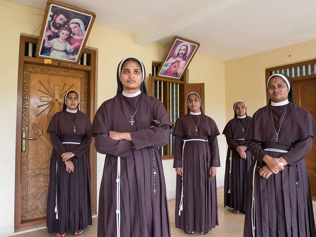 ഫ്രാങ്കോയ്ക്കെതിരെ ബലാത്സംഗം ഉള്പ്പെടെ അഞ്ച് കുറ്റങ്ങള്; കുറ്റപത്രത്തില് ജീവപര്യന്തം ശിക്ഷ കിട്ടാവുന്ന വകുപ്പുകള്