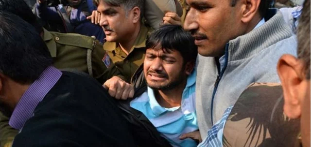 കനയ്യ കോടതി വളപ്പില് അഭിഭാഷകരുടെ മര്ദ്ദനമേറ്റതിന് ശേഷം 