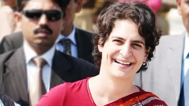 कांग्रेस अध्यक्ष राहुल गांधी ने प्रियंका गांधी को कांग्रेस का महासचिव नियुक्त किया है