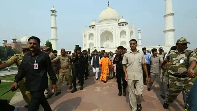 ताजमहल को संरक्षण को लेकर यूपी सरकार के रवैये पर भी सुप्रीम कोर्ट नाराज 