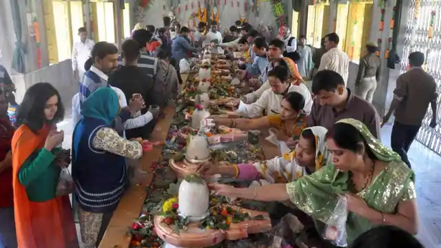 महाशिवरात्रि पर रुद्राभिषेक का खास महत्व होता है