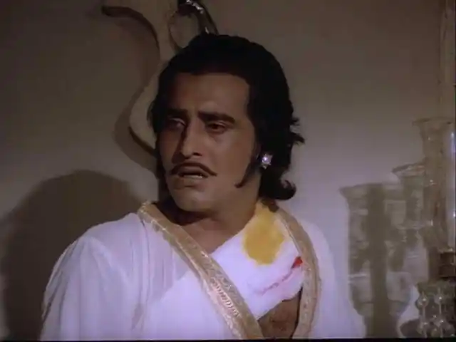 गुलजार की फिल्ममीरा (1979) में विनोद खन्ना ने राणा भोजराज का किरदार निभाया